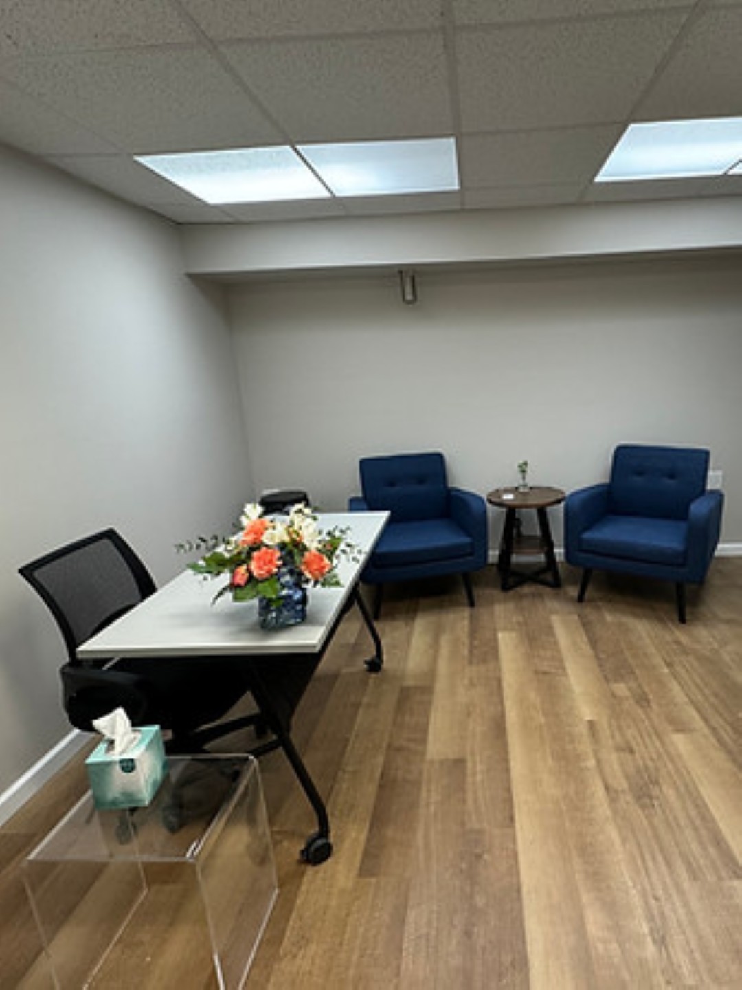 The Main Lounge photo 3