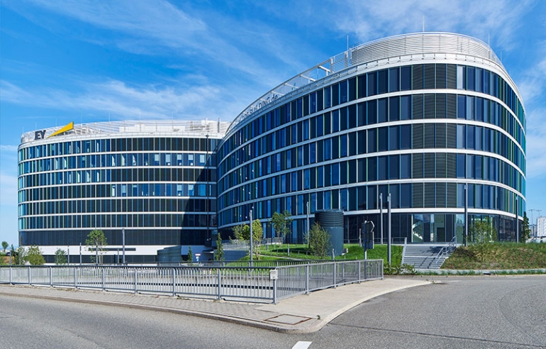 Stuttgart Airport  SkyLoop