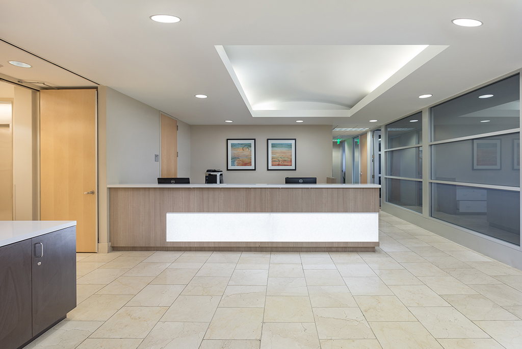 401 Wilshire photo 7