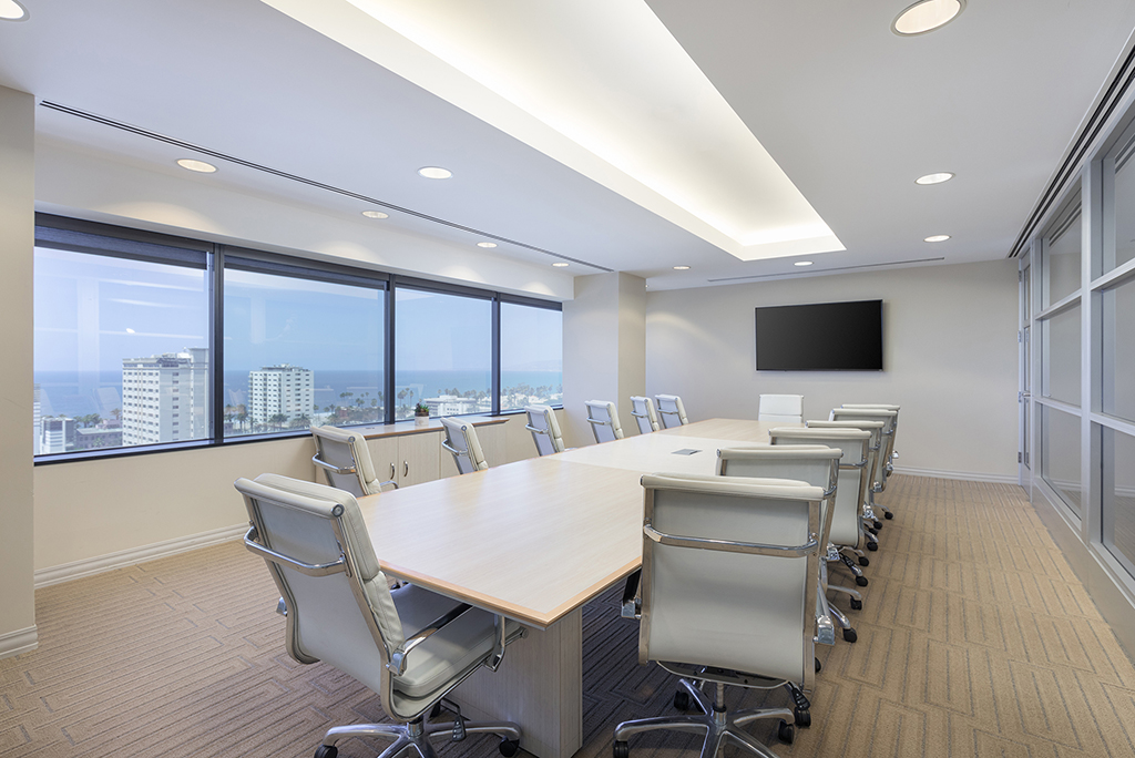 401 Wilshire photo 3