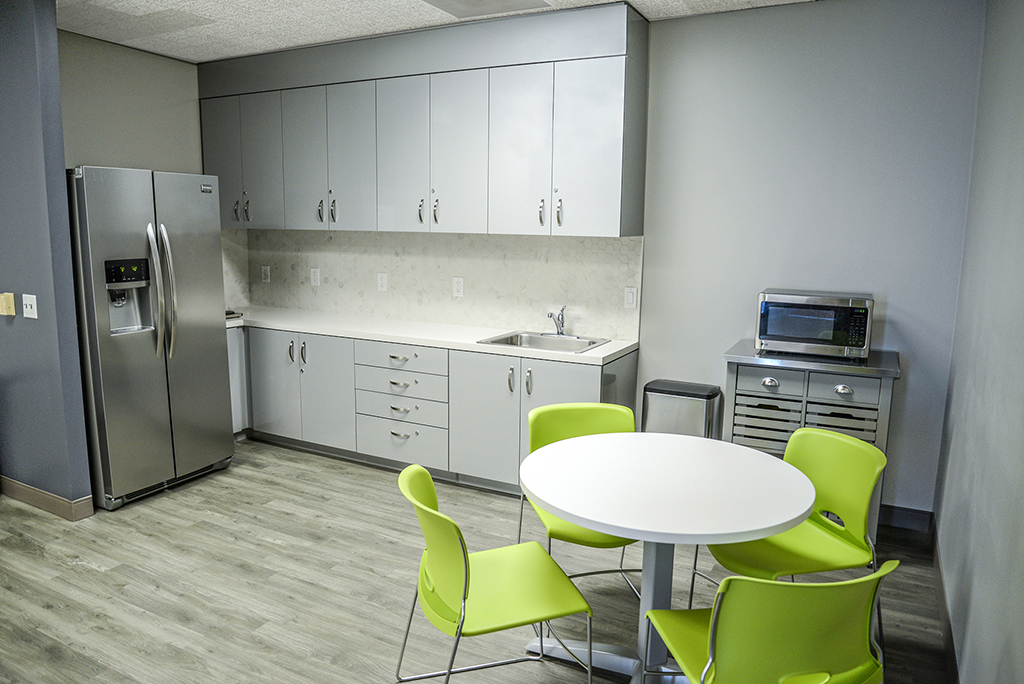 Sherman Oaks - Valley Executive Tower photo 4