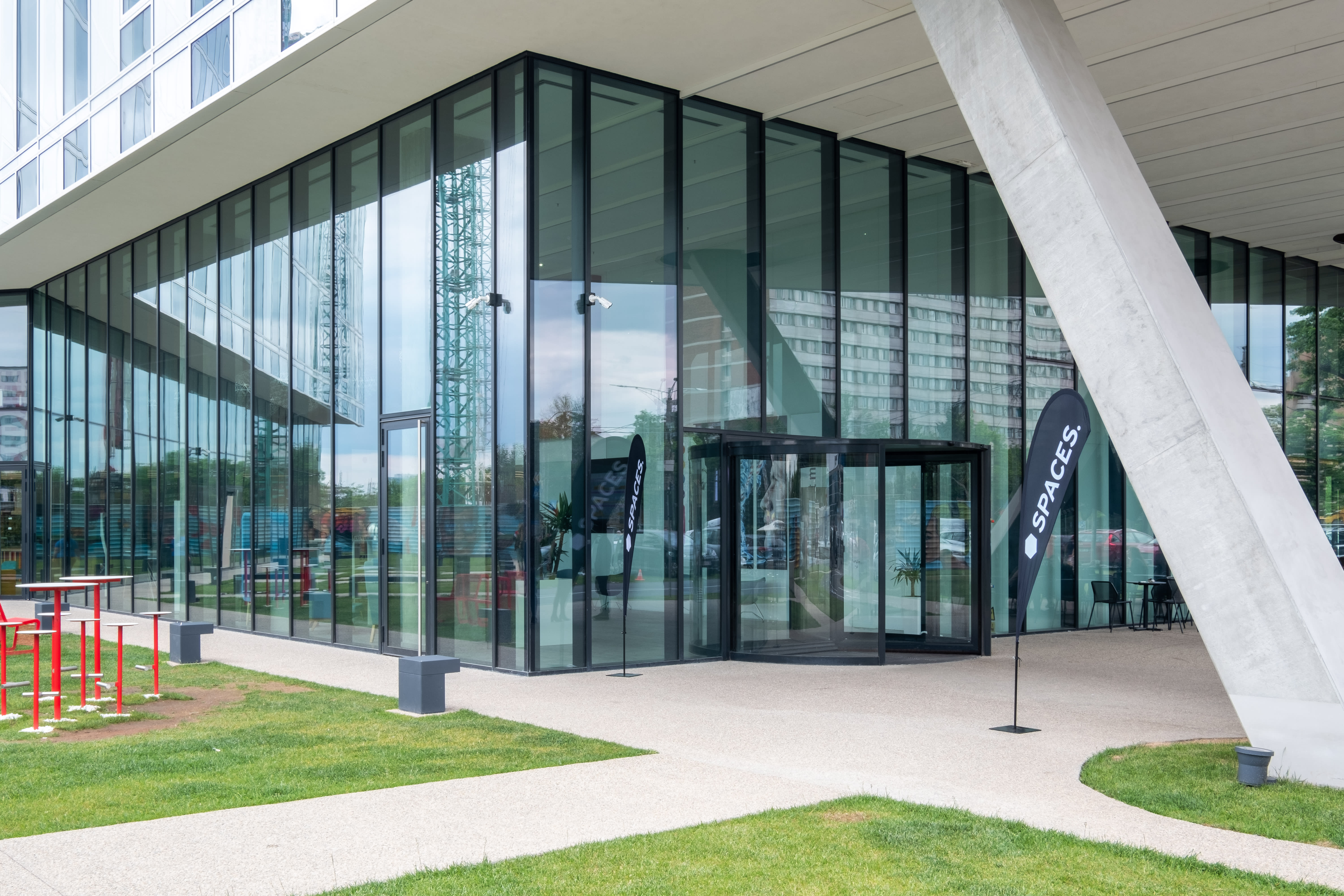 Spaces Campus 6 Centre