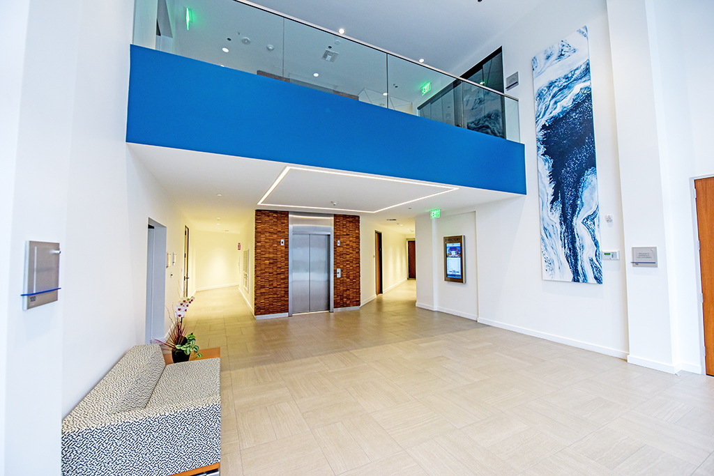 Del Mar Corporate Plaza photo 6