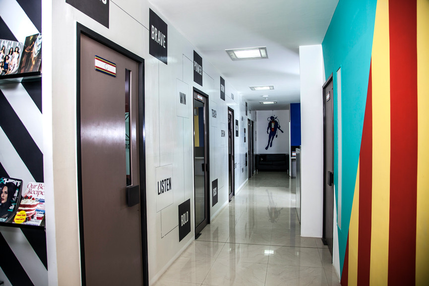 32 Corporate Avenue photo 3