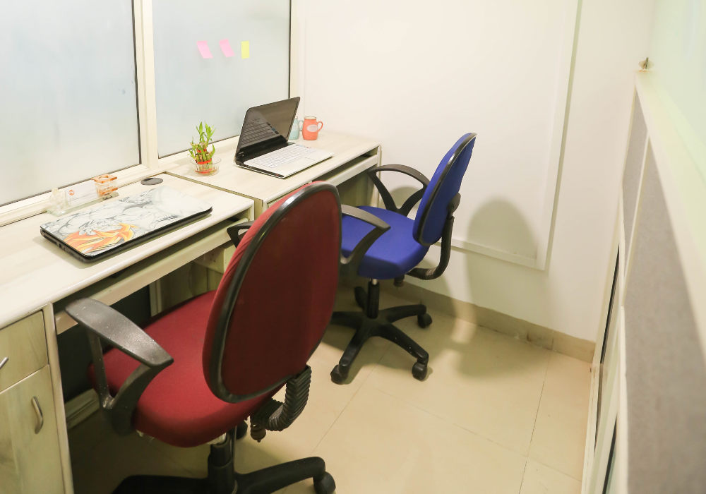 MALAD WEST photo 12