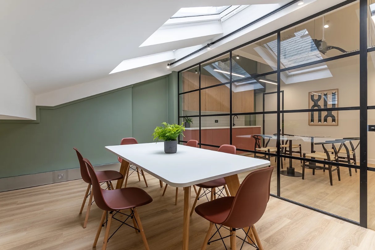 Berghem Mews photo 5