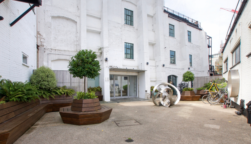 11 a Curtain Road photo 7