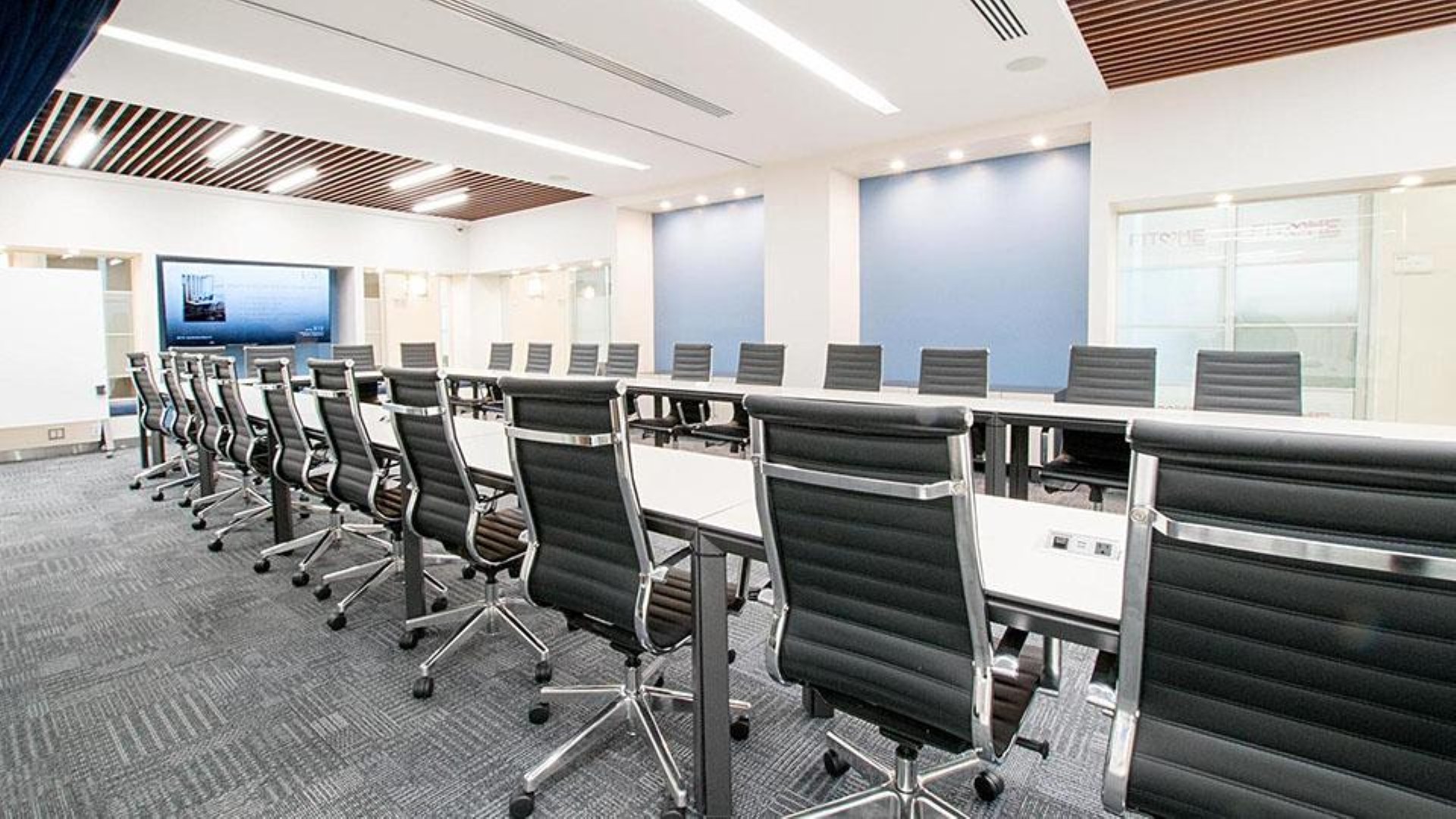 Bryant Park Office Space photo 8