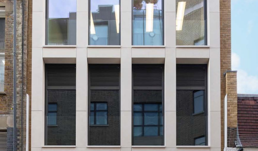 19 Haunch of Venison Yard