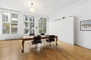 147 Spring St photo 2