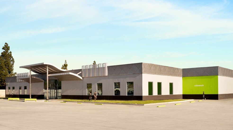 City of Industry (Turnbull)  photo 6
