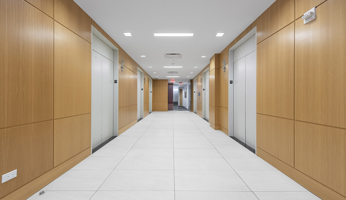 641 Lexington Avenue photo 4
