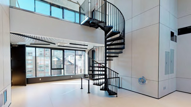 44 W 37th Street photo 8