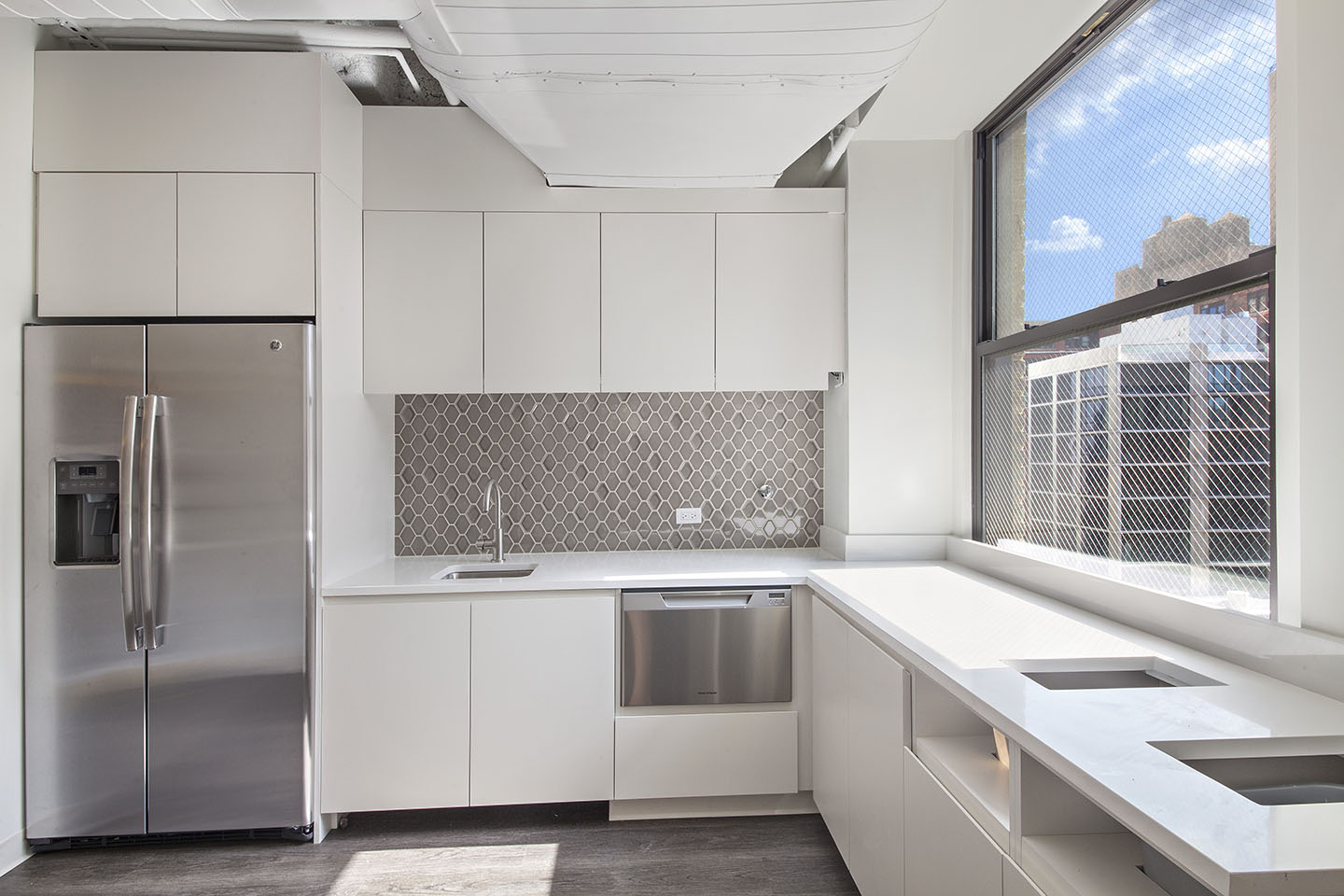 211 East 43rd Street photo 8