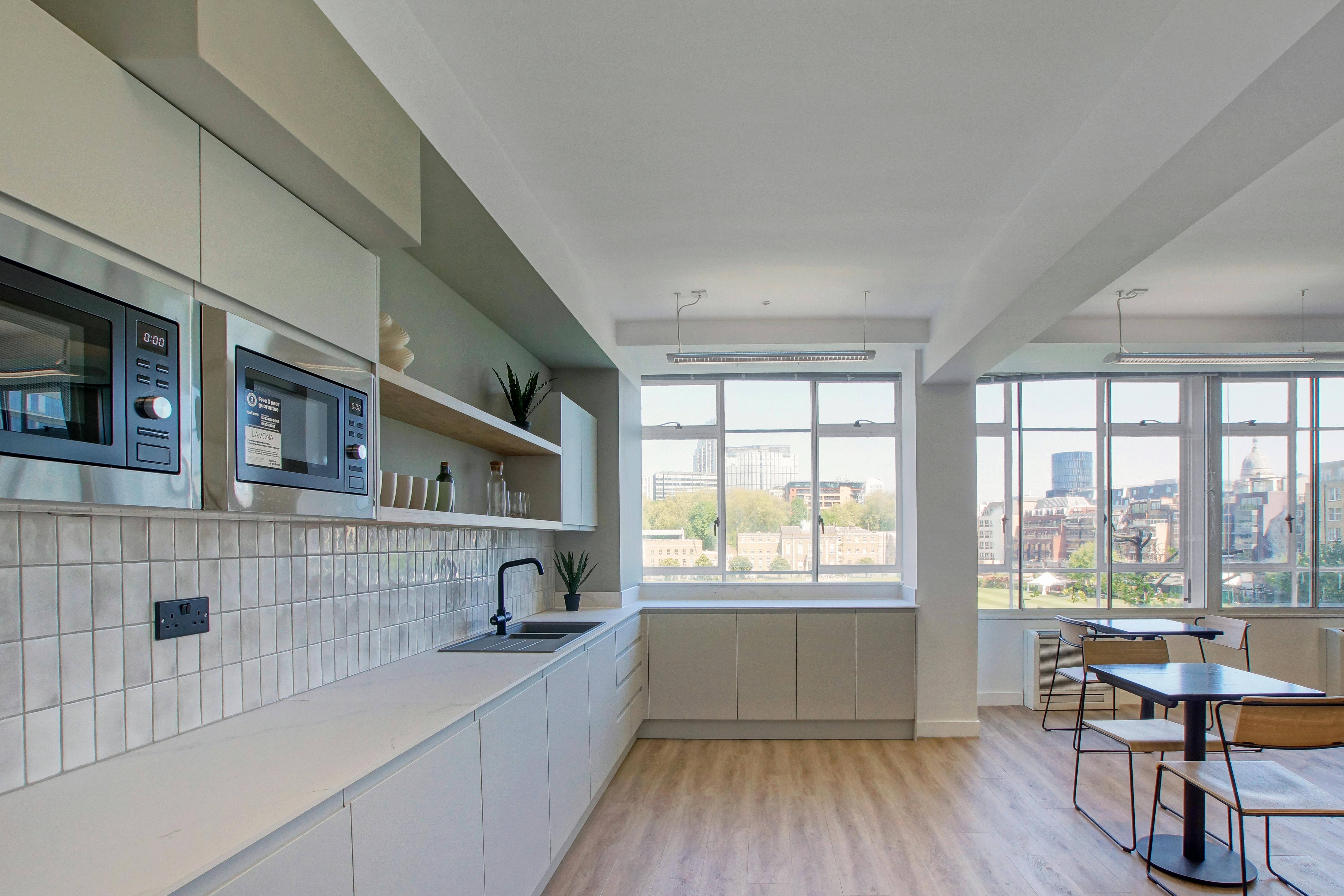 Longbow House photo 5