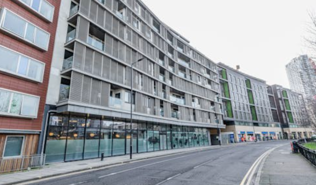 The Yard, 122 East Road