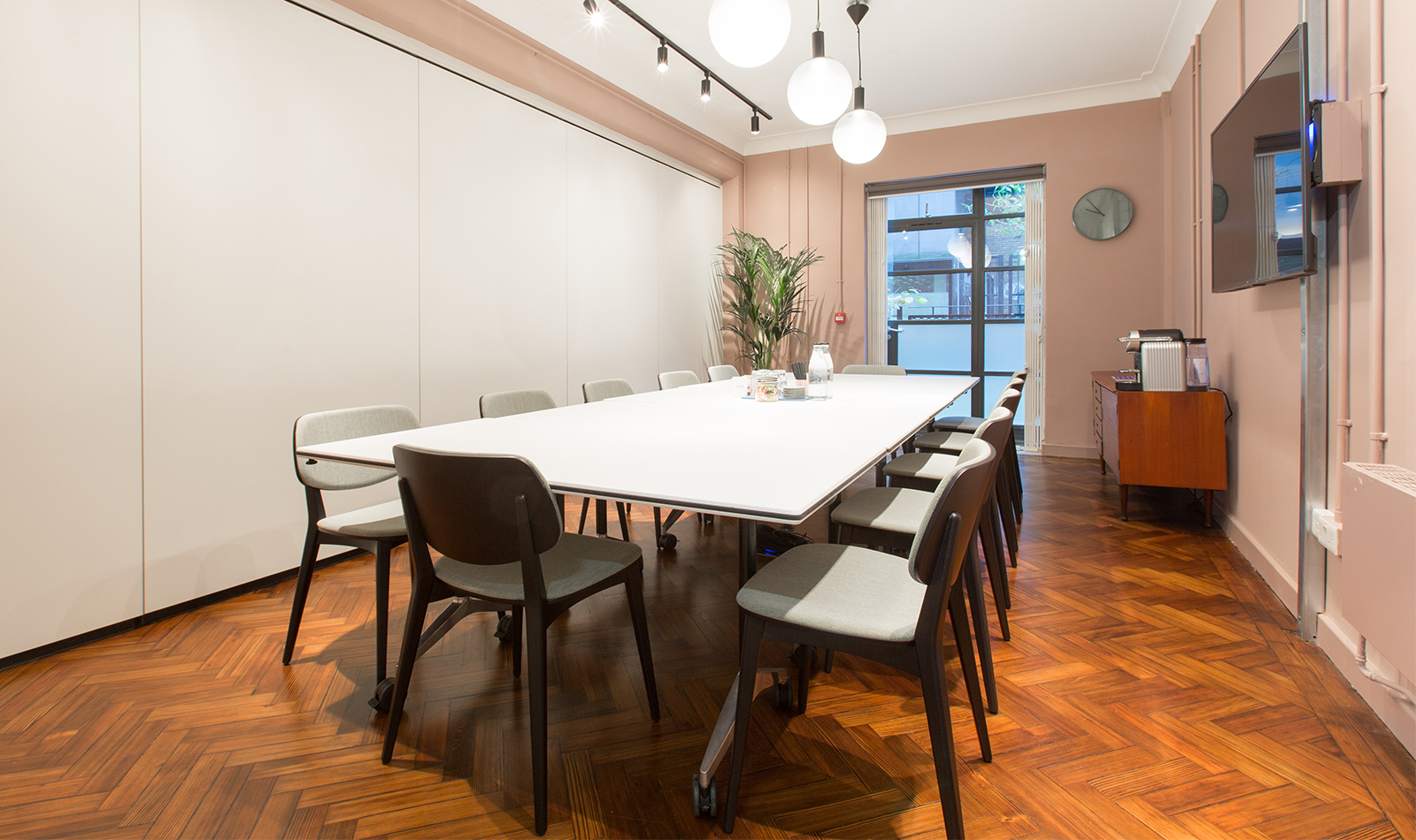 81 Rivington Street photo 5