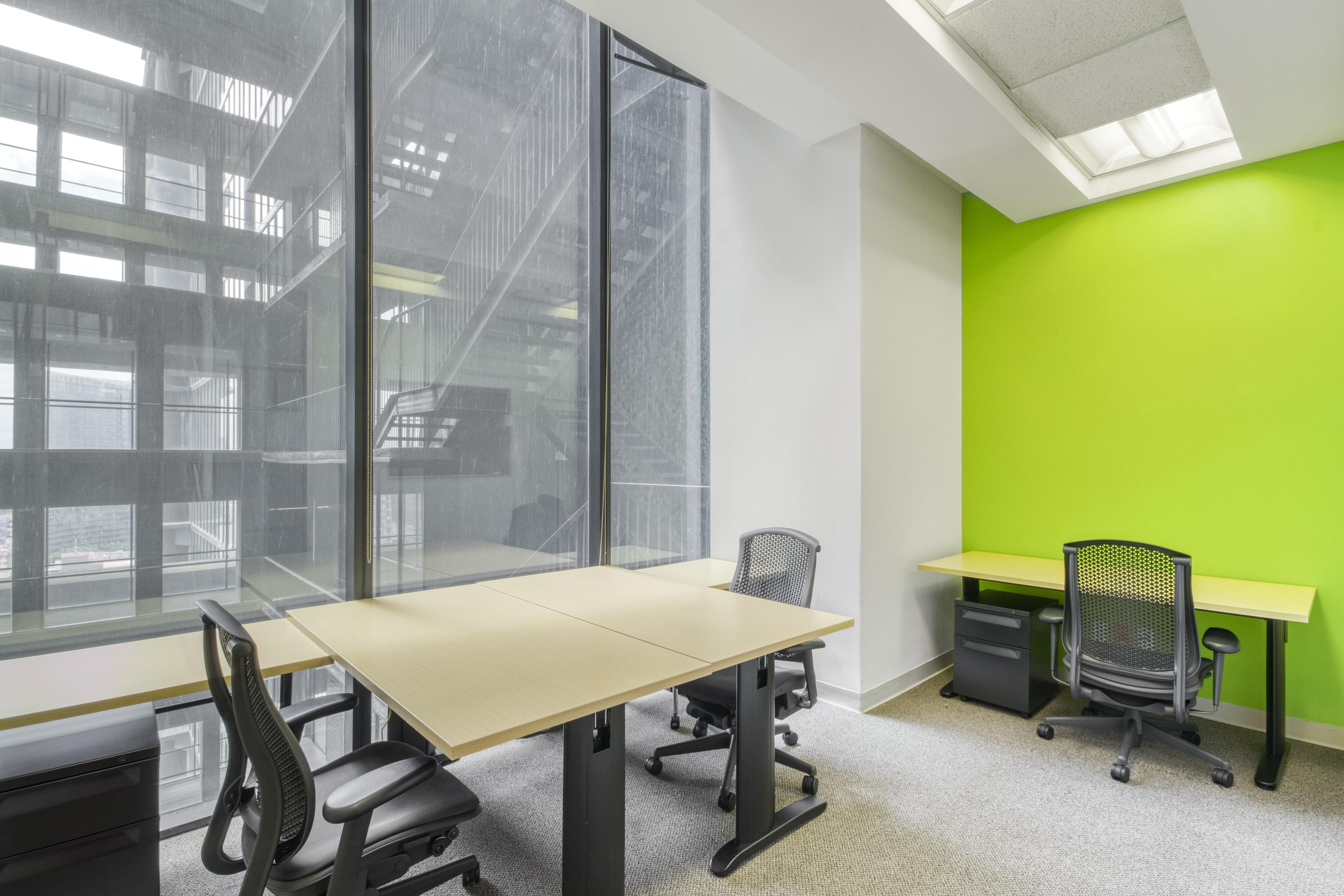Magenta Tower photo 5