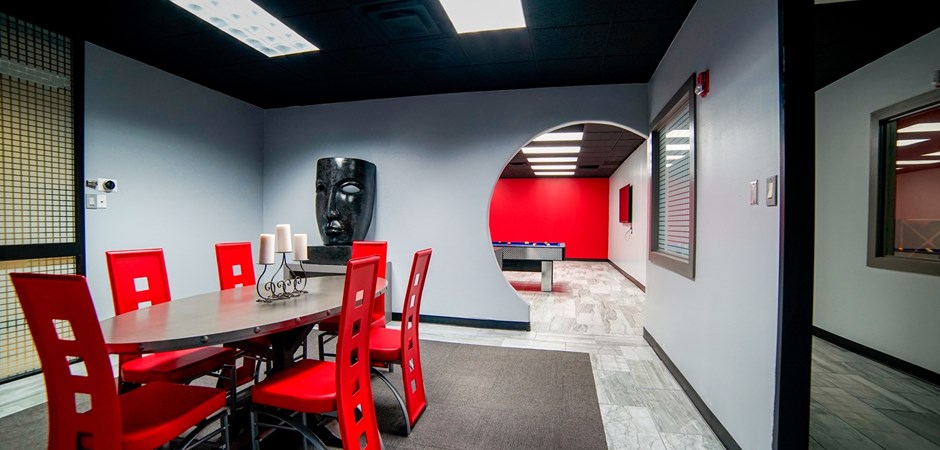Houston Business Lounge photo 6