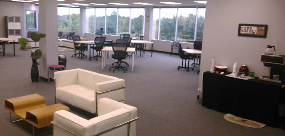 Houston Business Lounge photo 7
