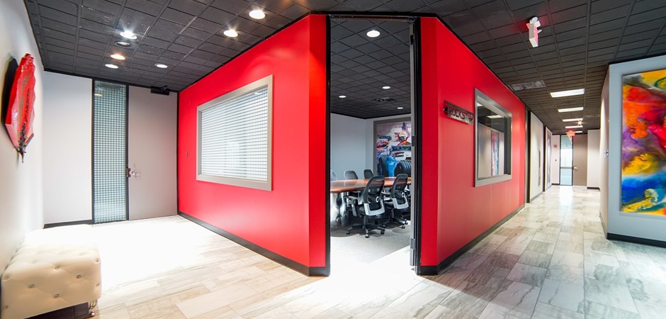 Houston Business Lounge photo 3