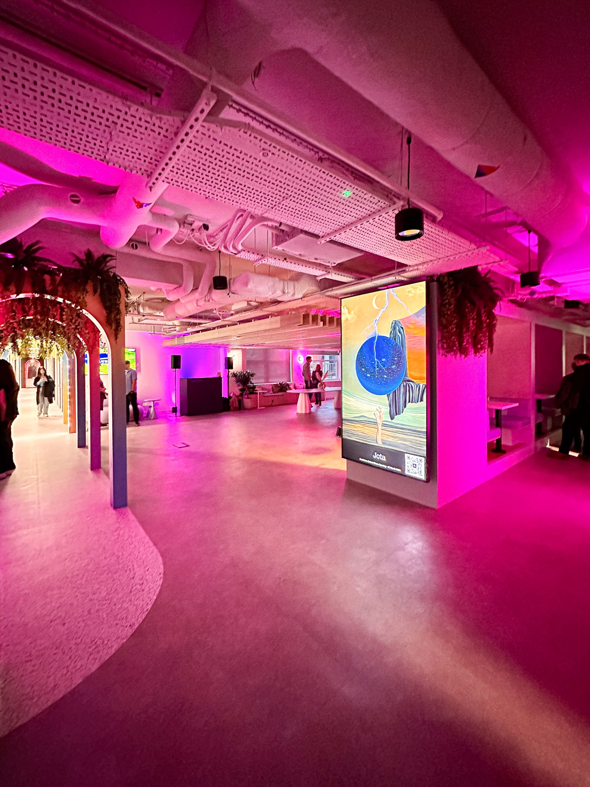 Huckletree Oxford Street photo 7