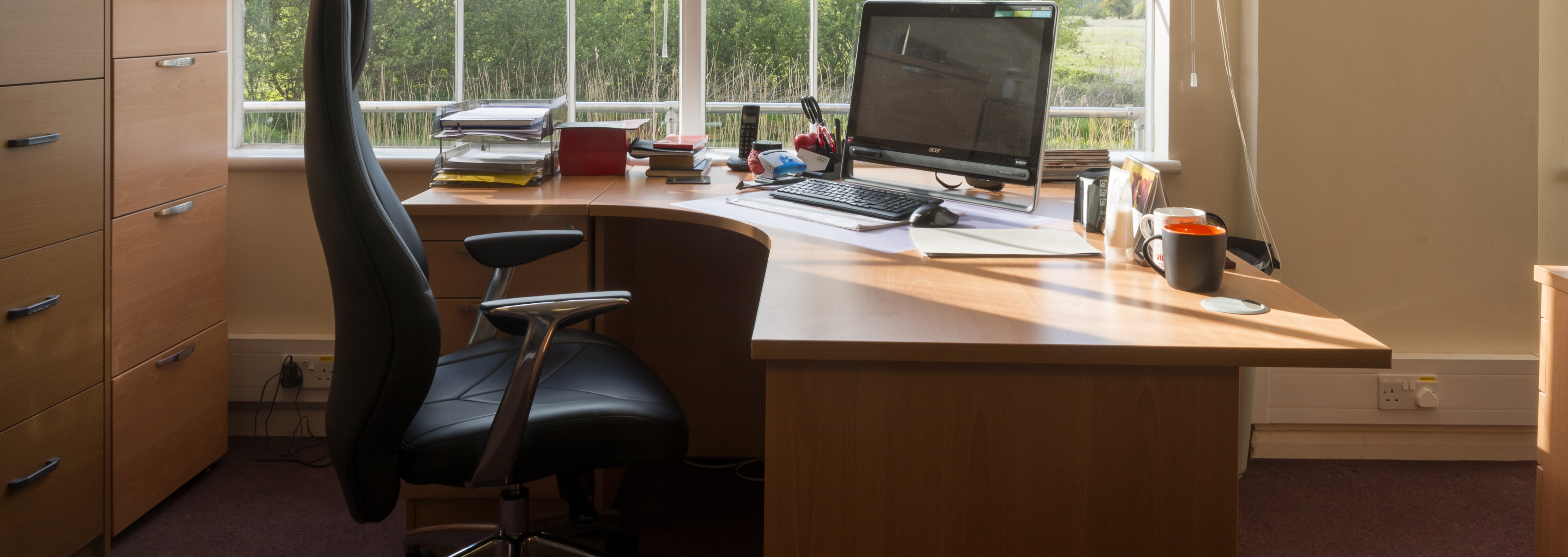 Send Business Centre photo 3
