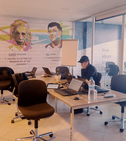 Univers Startup and Entrepreneur photo 6
