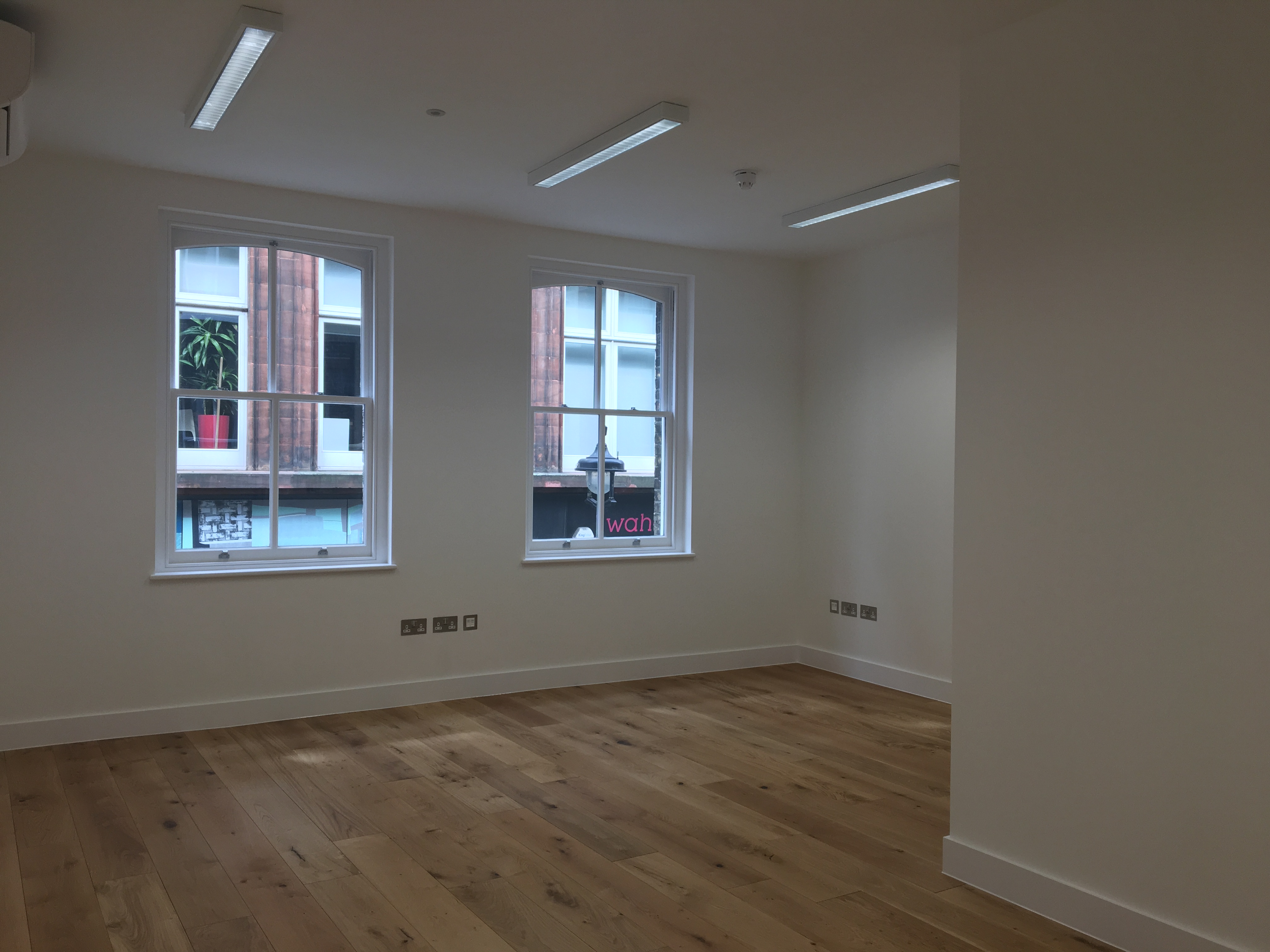 23 Meard Street photo 4