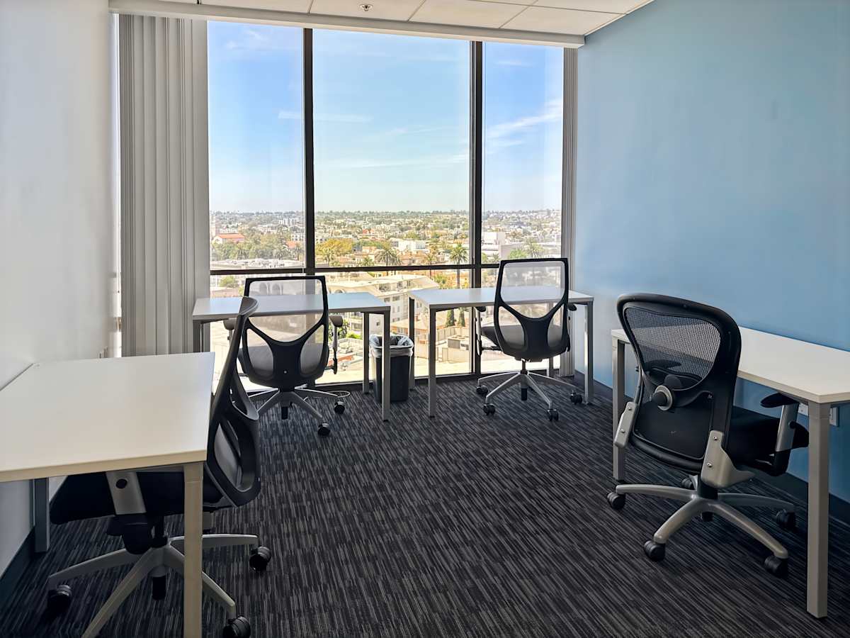 8383 Wilshire Boulevard photo 3