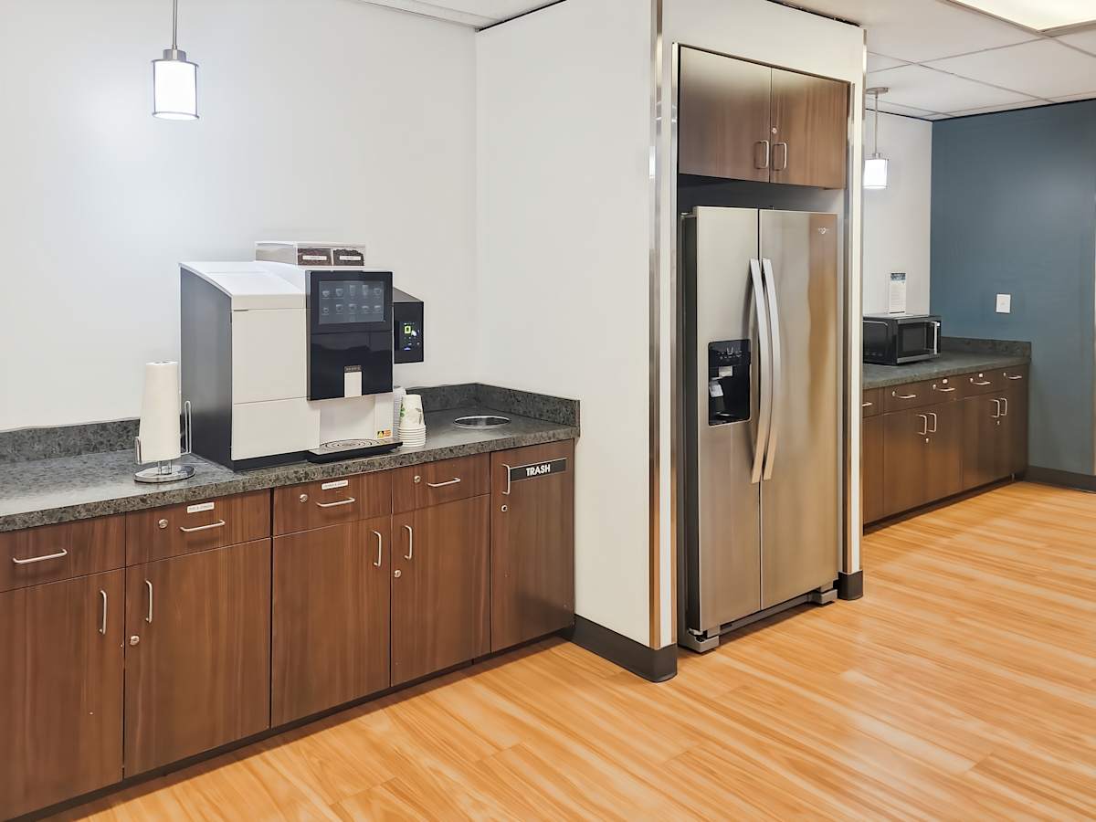 5050 Quorum Drive photo 10