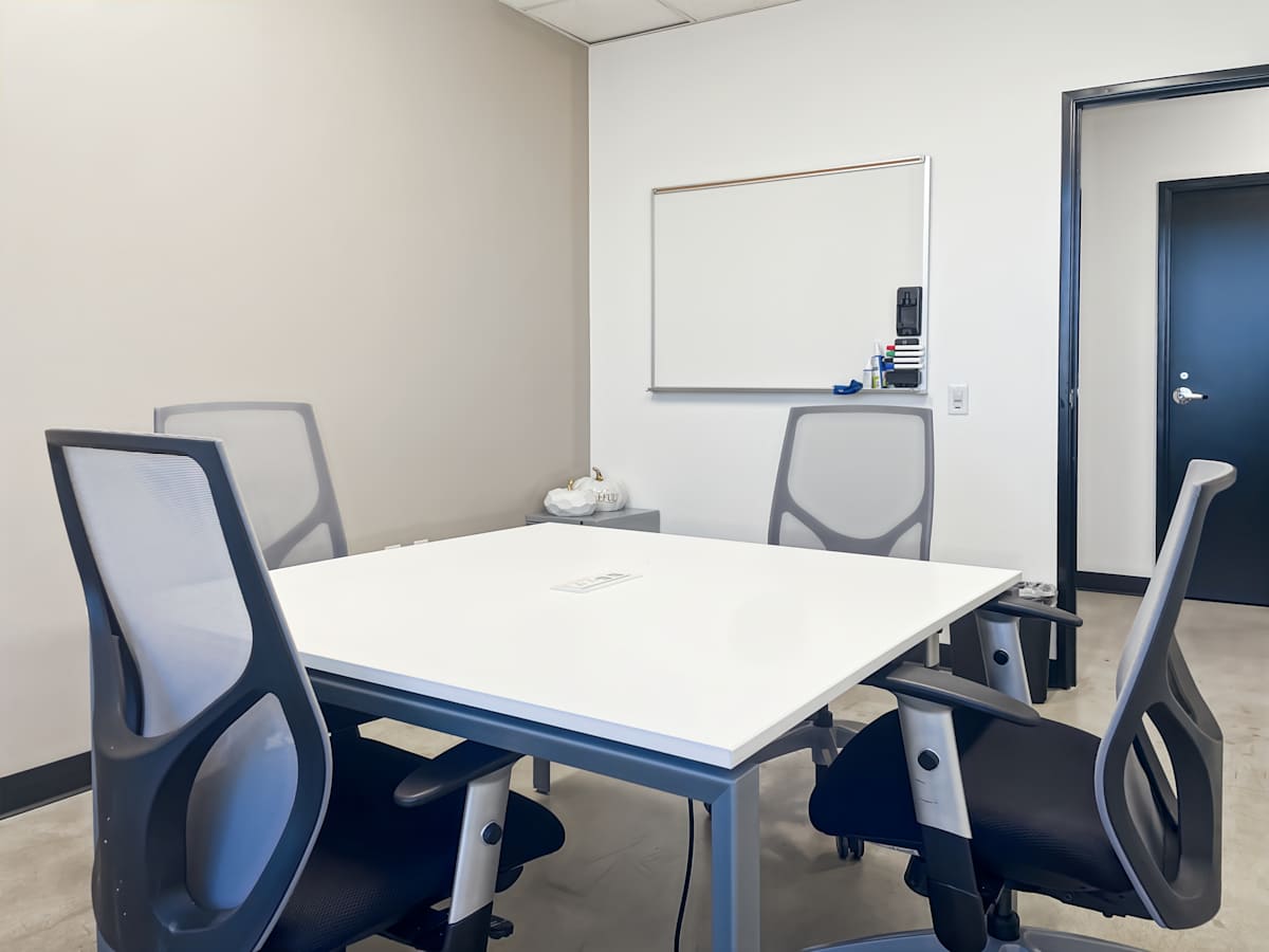 Commerce Corporate Center photo 3