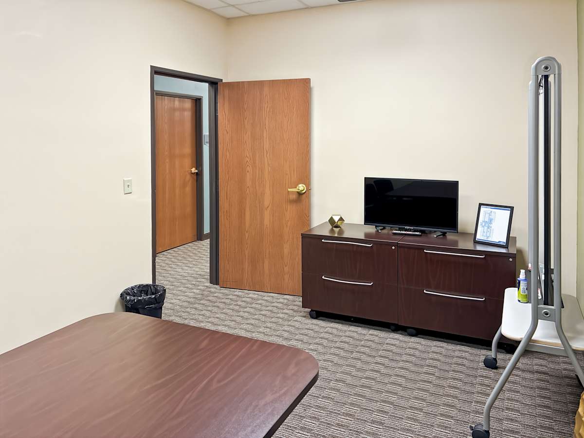 1452 Hughes Road photo 4