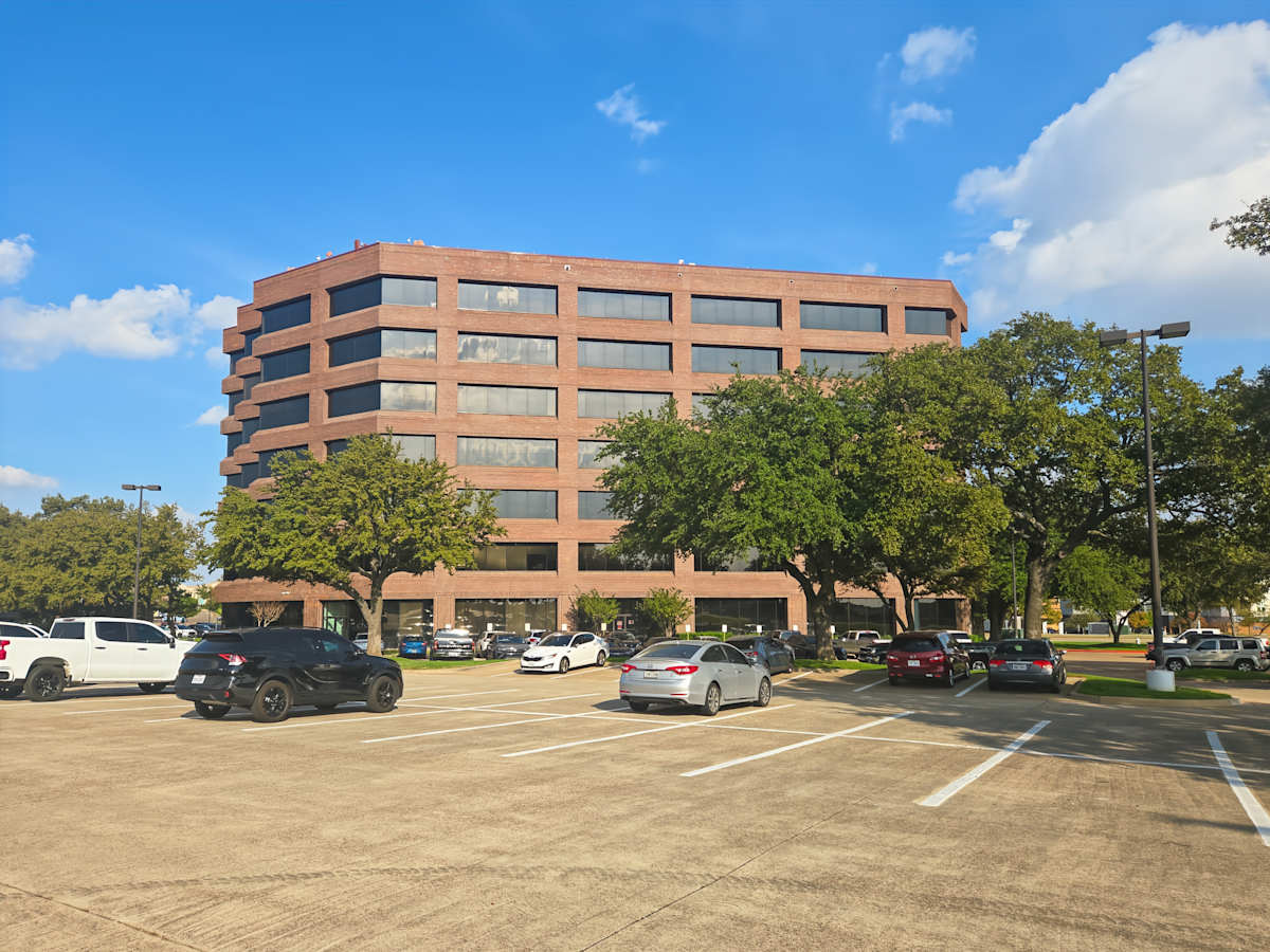 2000 East Lamar Boulevard
