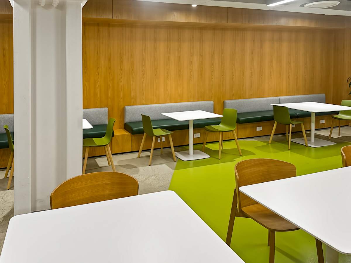Green Lamp photo 2