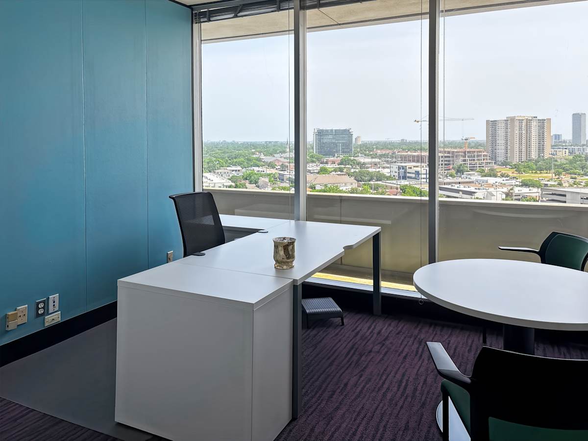 12 Greenway Plaza photo 9