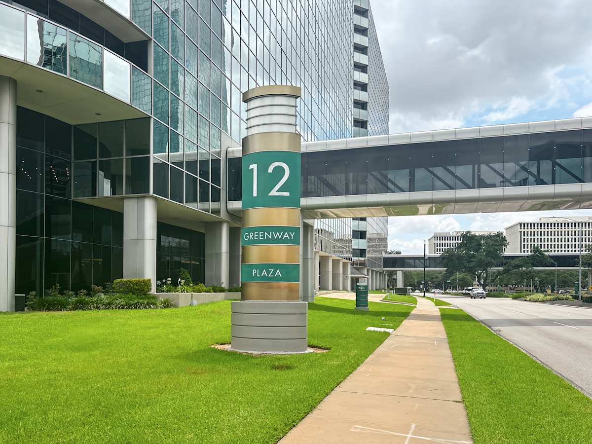 12 Greenway Plaza photo 1
