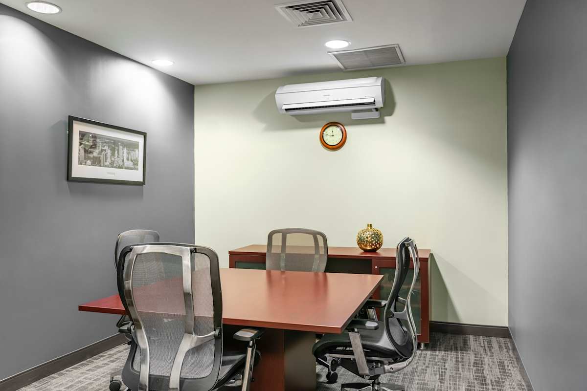 445 Park Avenue photo 2