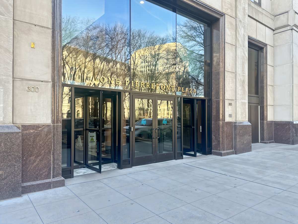 One Pierrepont Plaza photo 1