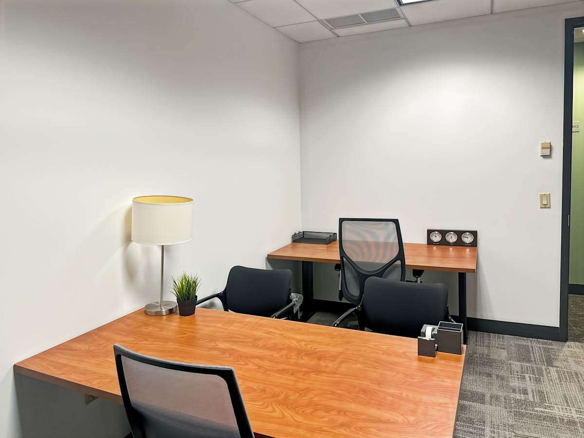 520 White Plains Road photo 4