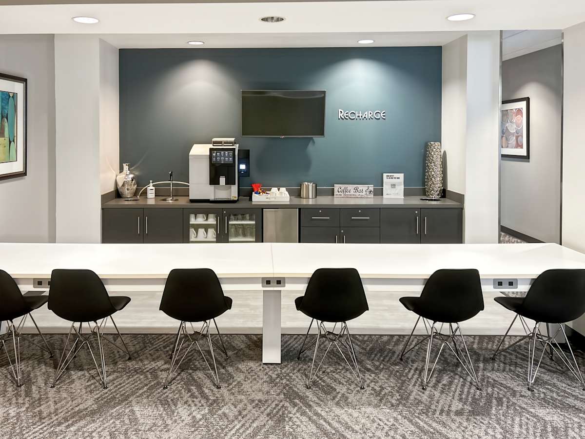 Bank Building photo 7