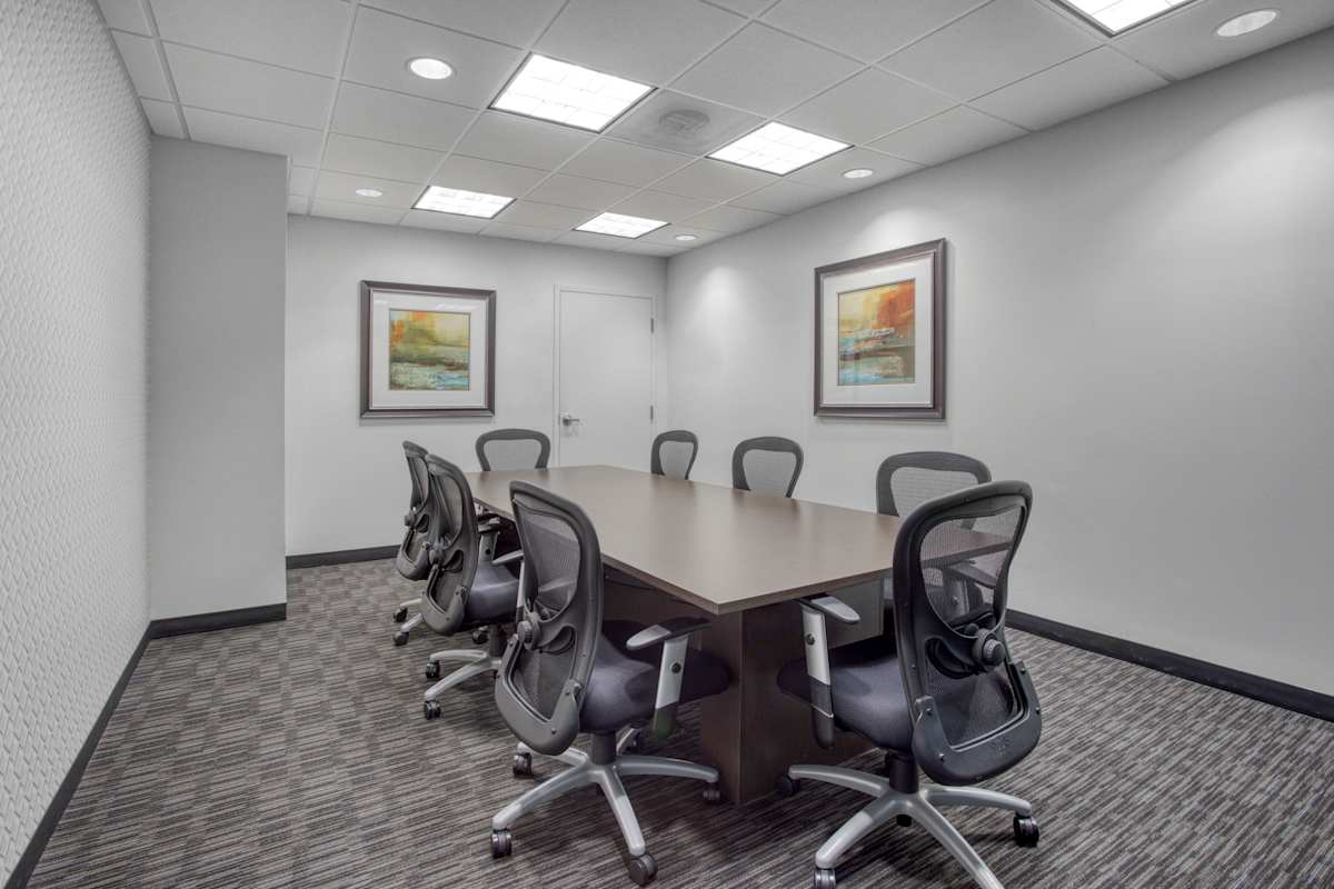 20801 Biscayne Boulevard photo 2
