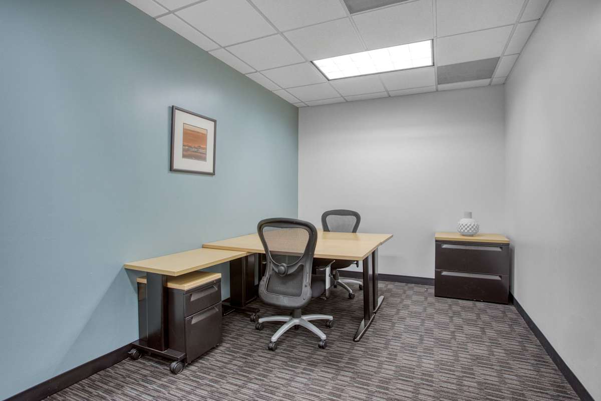 20801 Biscayne Boulevard photo 5