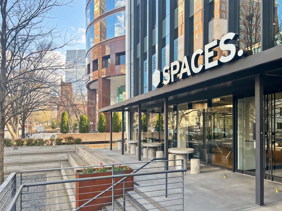 1372 Peachtree photo 2