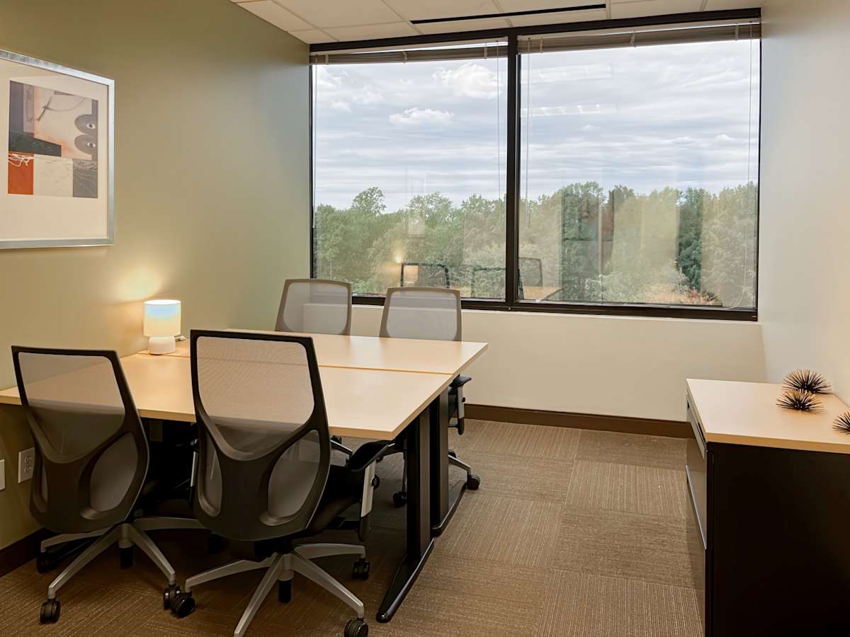University Executive Park photo 10