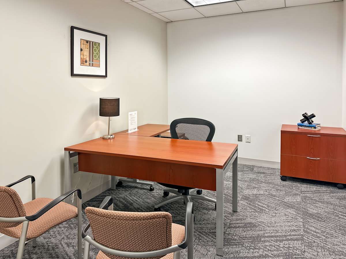 SouthPark Towers photo 7