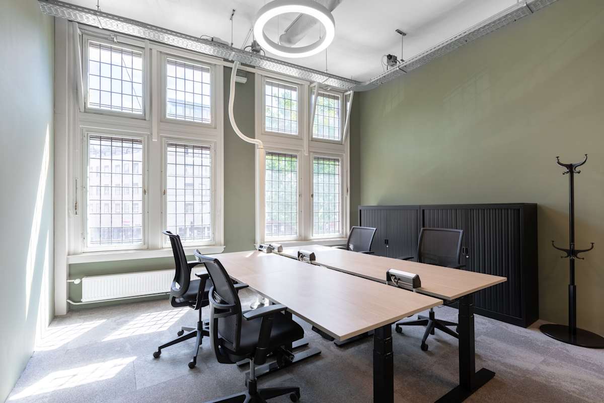 Nieuwezijds Voorburgwal 104-108 photo 7
