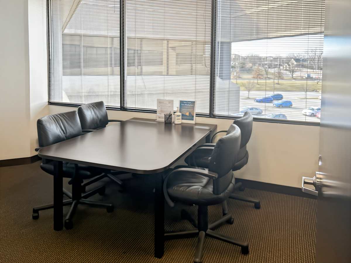 Holmes Corporate Center II photo 10