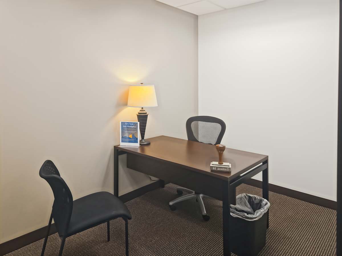 Holmes Corporate Center II photo 8