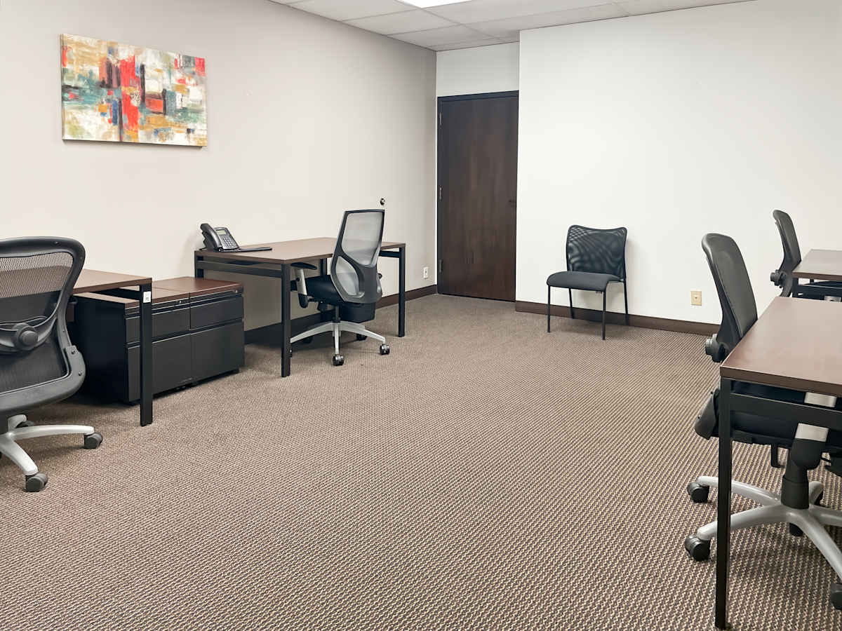 Executive Tower photo 8